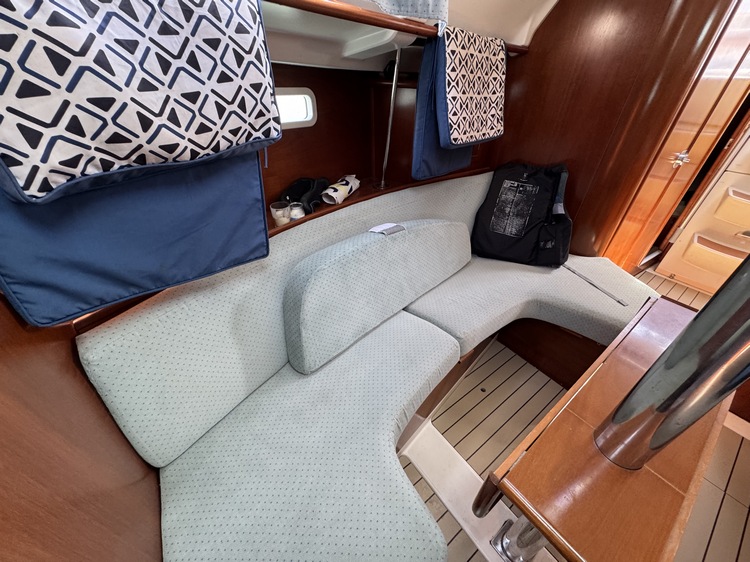 Imagen del barco Beneteau Oceanis  331 Clipper