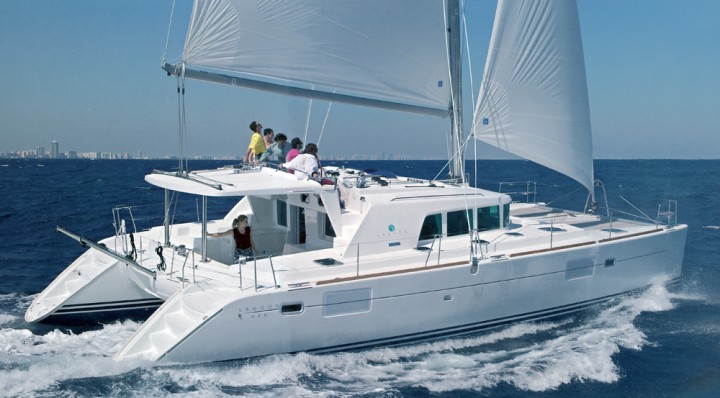 Barco Lagoon 440